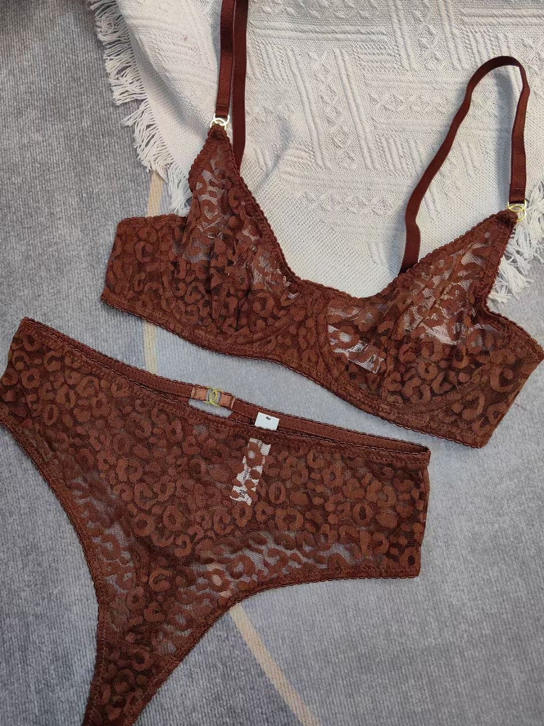 European and American Sexy Lingerie French Ultra-thin See-through Jacquard Lace Erotic Lingerie Big Chest Minimizer Plus Size Bra Set