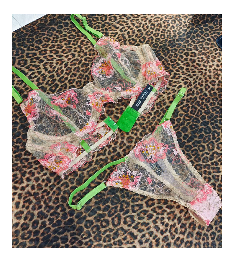 Cross-Border Pure Desire Sexy Lingerie Thin Floral Embroidery Large Bust Minimizer Anti-Sagging Lace Erotic Lingerie Set for Women
