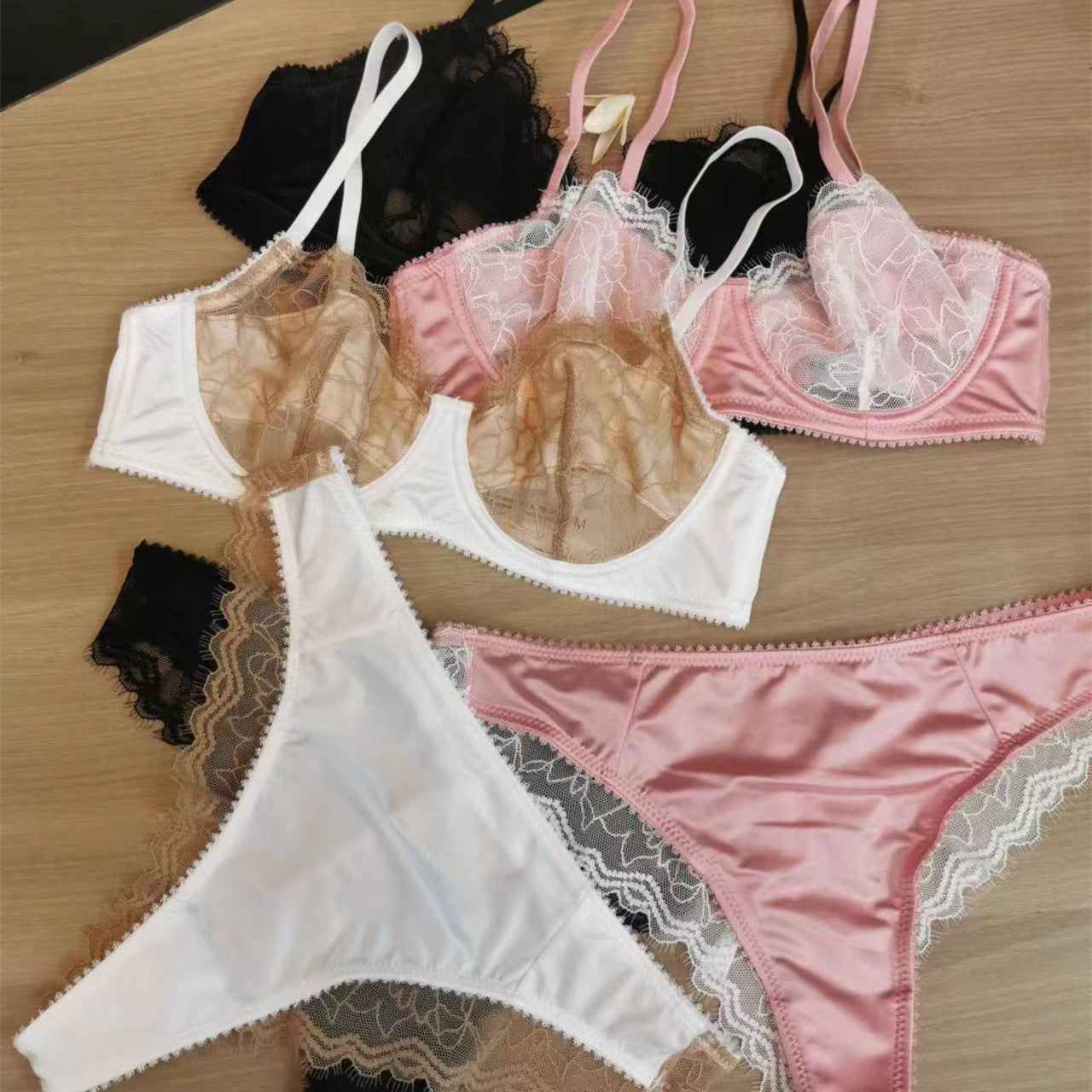European and American Cross-Border Hot-Selling Sexy Lingerie for Women Ultra-Thin See-Through Large Bust Minimizing French Lace Erotic Bra Set