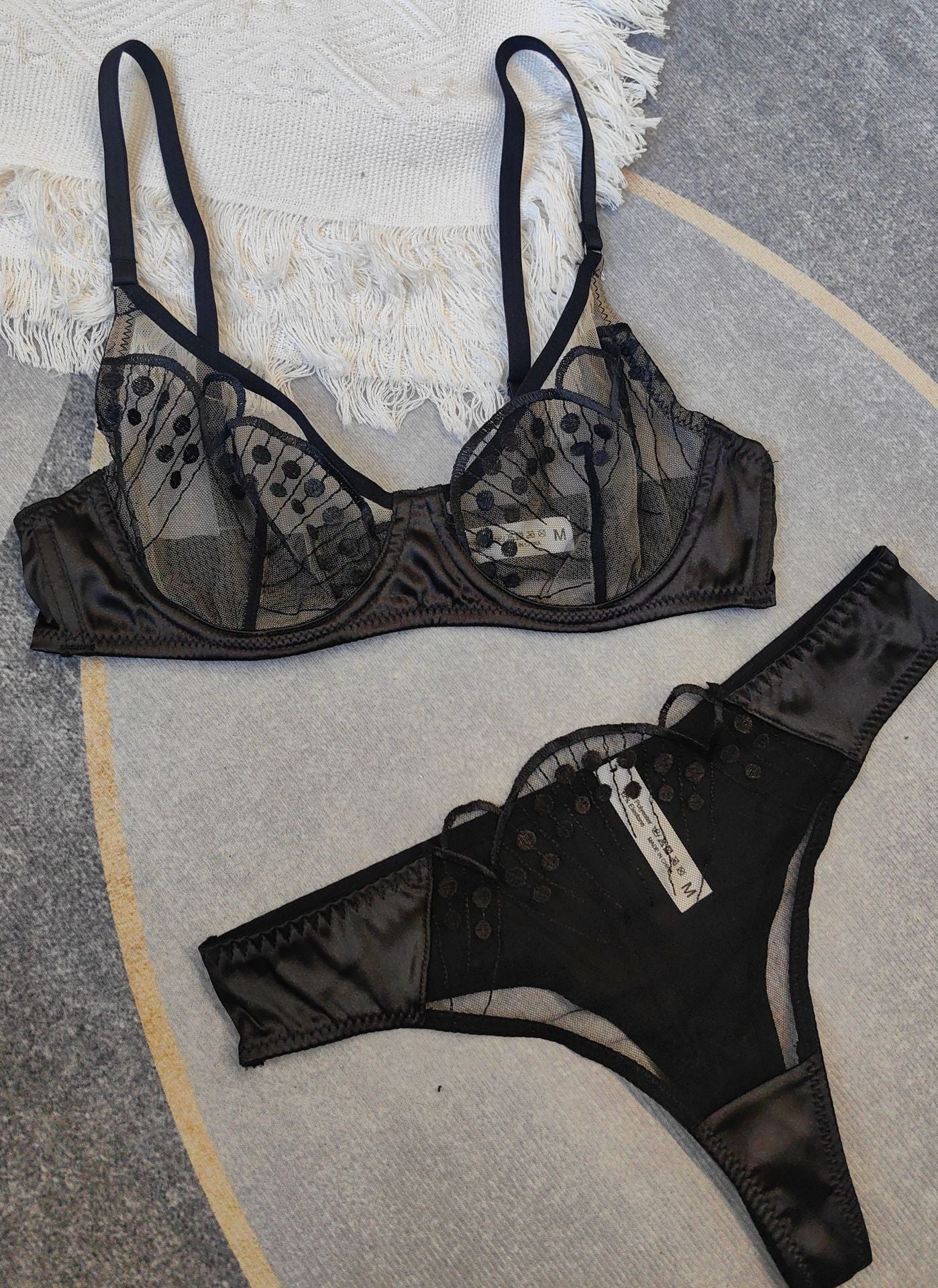 Cross-Border French Style Lingerie for Women, Ultra-Thin Jacquard Lace Sexy Lingerie, Large Bust Minimizer, Anti-Sagging Bra Set