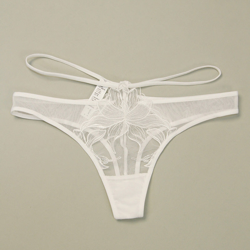 European and American Cross-Border Sexy Women's Panties Thin Breathable Embroidered Lace Panties Hip-Lifting Low Waist Plus Size Panties T Pants