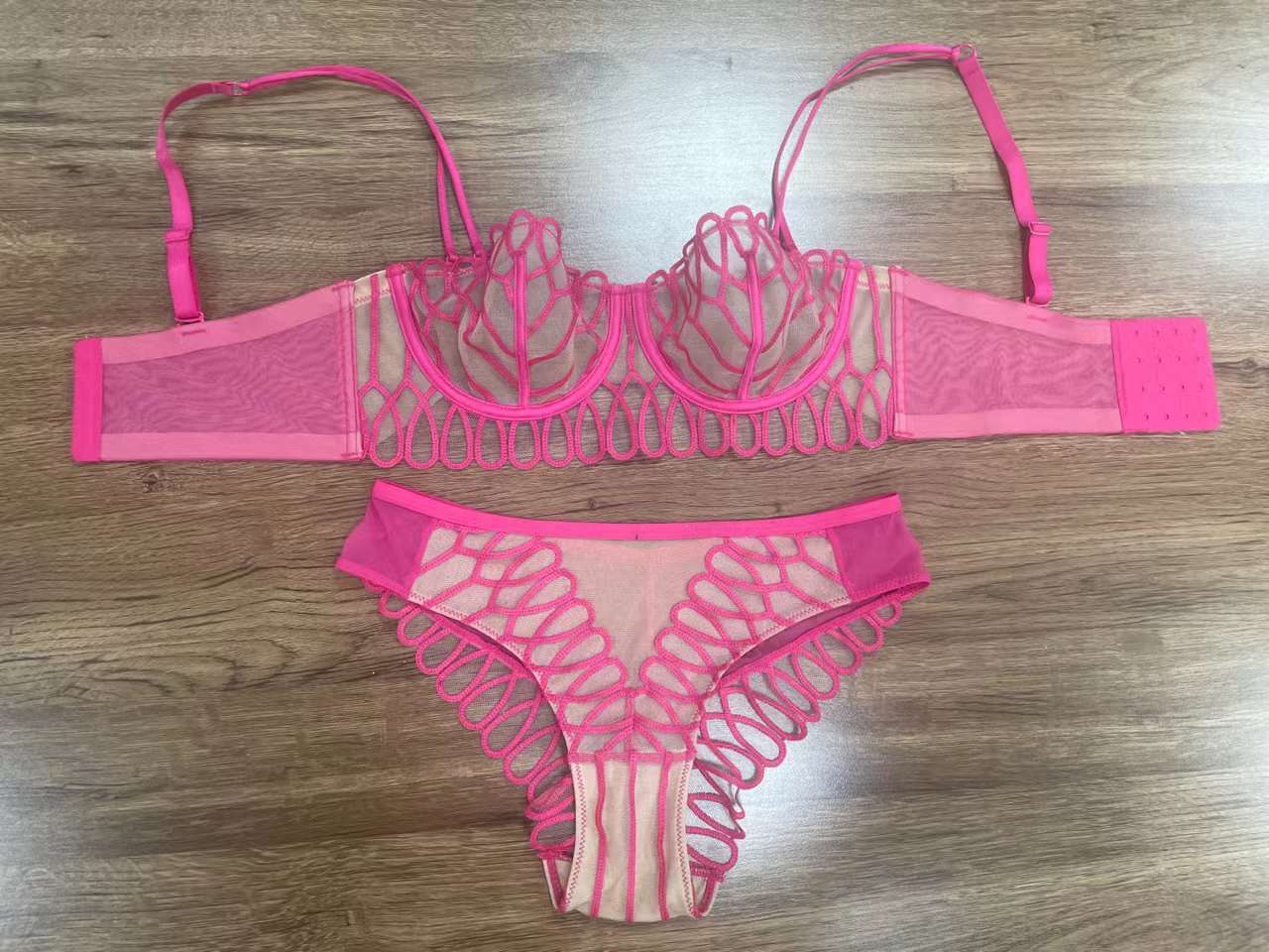Cross-Border European and American Style French Lingerie Sexy Set Ultra-Thin See-Through Mesh Large Bust Minimizer Anti-Sagging Lace Bra