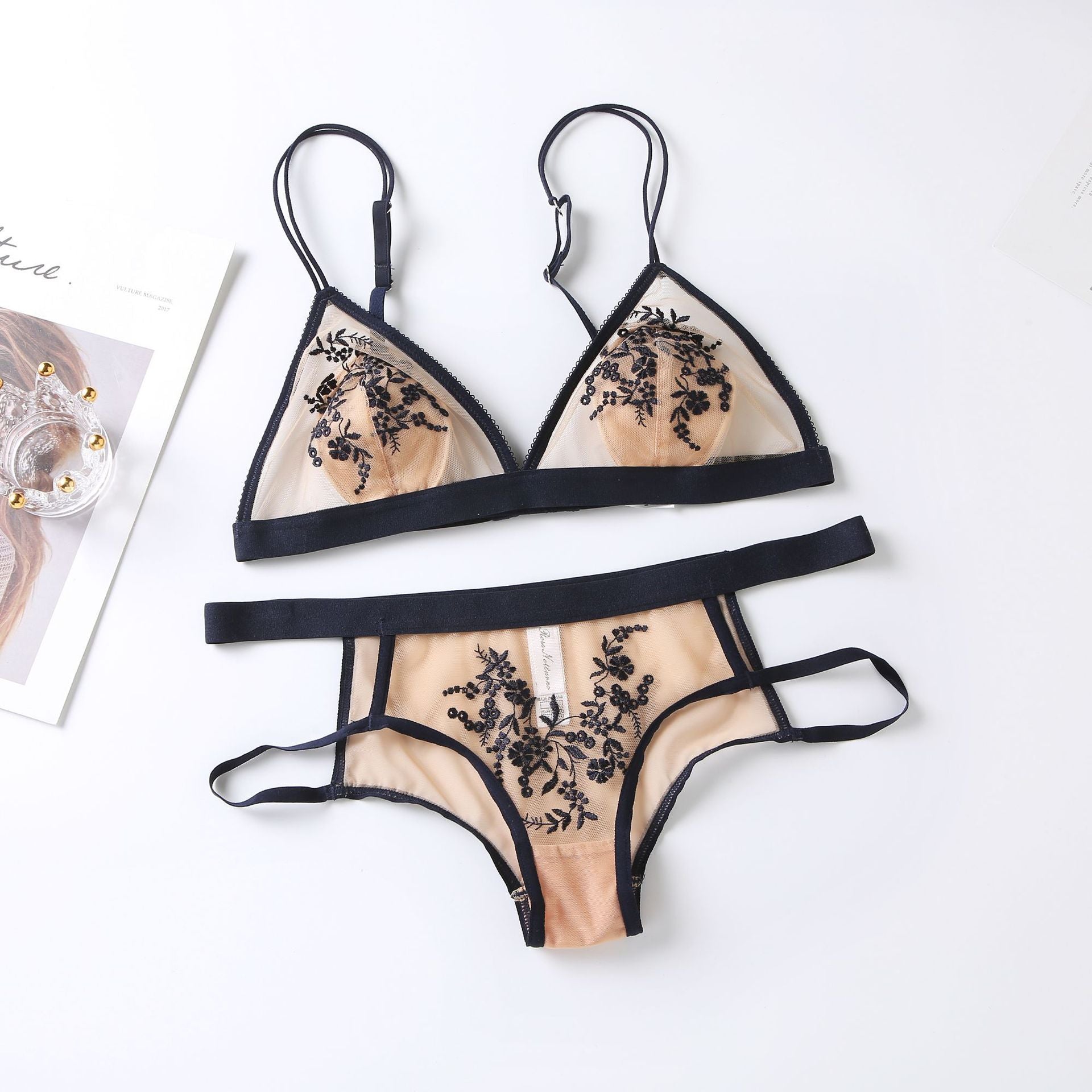 Cross-Border European and American French Style Lingerie Sexy Ultra-Thin See-Through Lace Embroidery Large Bust Minimizer Triangle Cup Bra Set