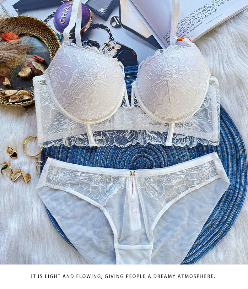 Cross-border French-style Sexy Lingerie Deep V Vintage Mesh Embroidered Lace Bra Small Chest Push-Up Lingerie Set