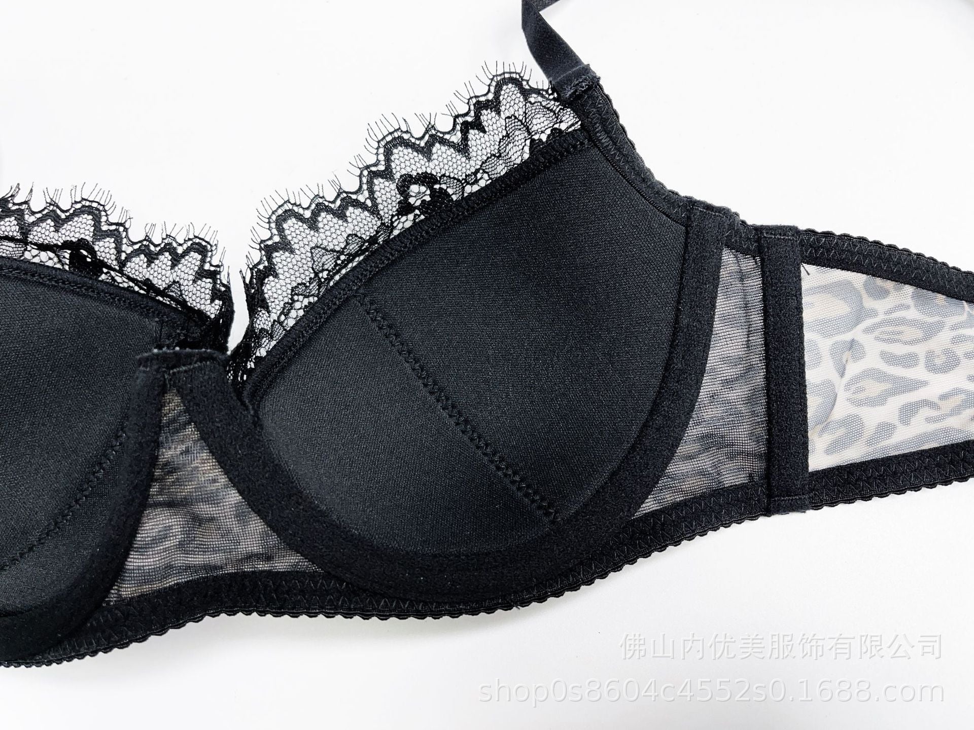 European and American Hot-Selling Sexy Lingerie Lace French Bra Large Bust Minimizer Anti-Sagging Sexy Lingerie Set for Women