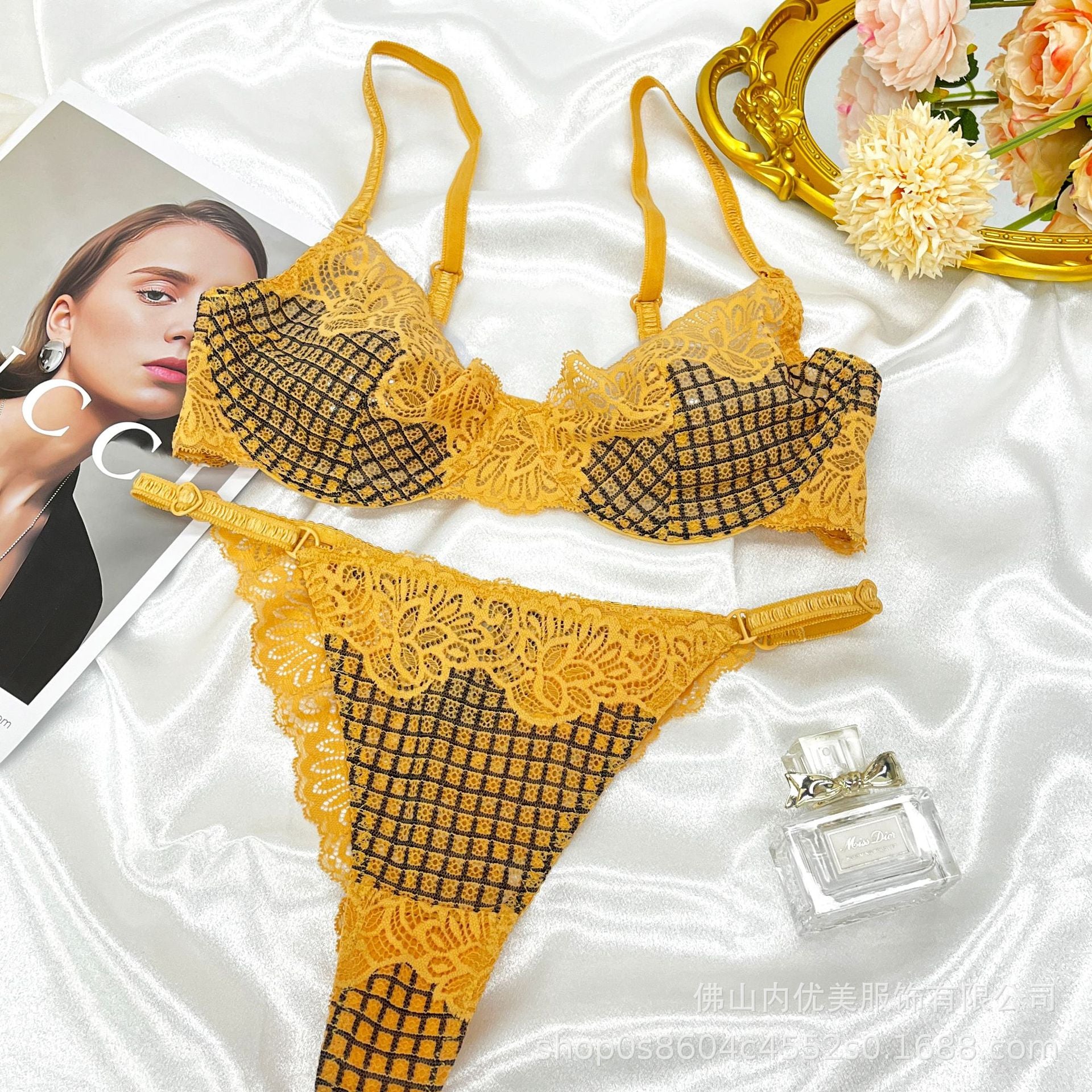 Cross-Border European and American Style French Lingerie Sexy Ultra-Thin Plaid Lace Bra Large Bust Minimizer Sexy Lingerie Set