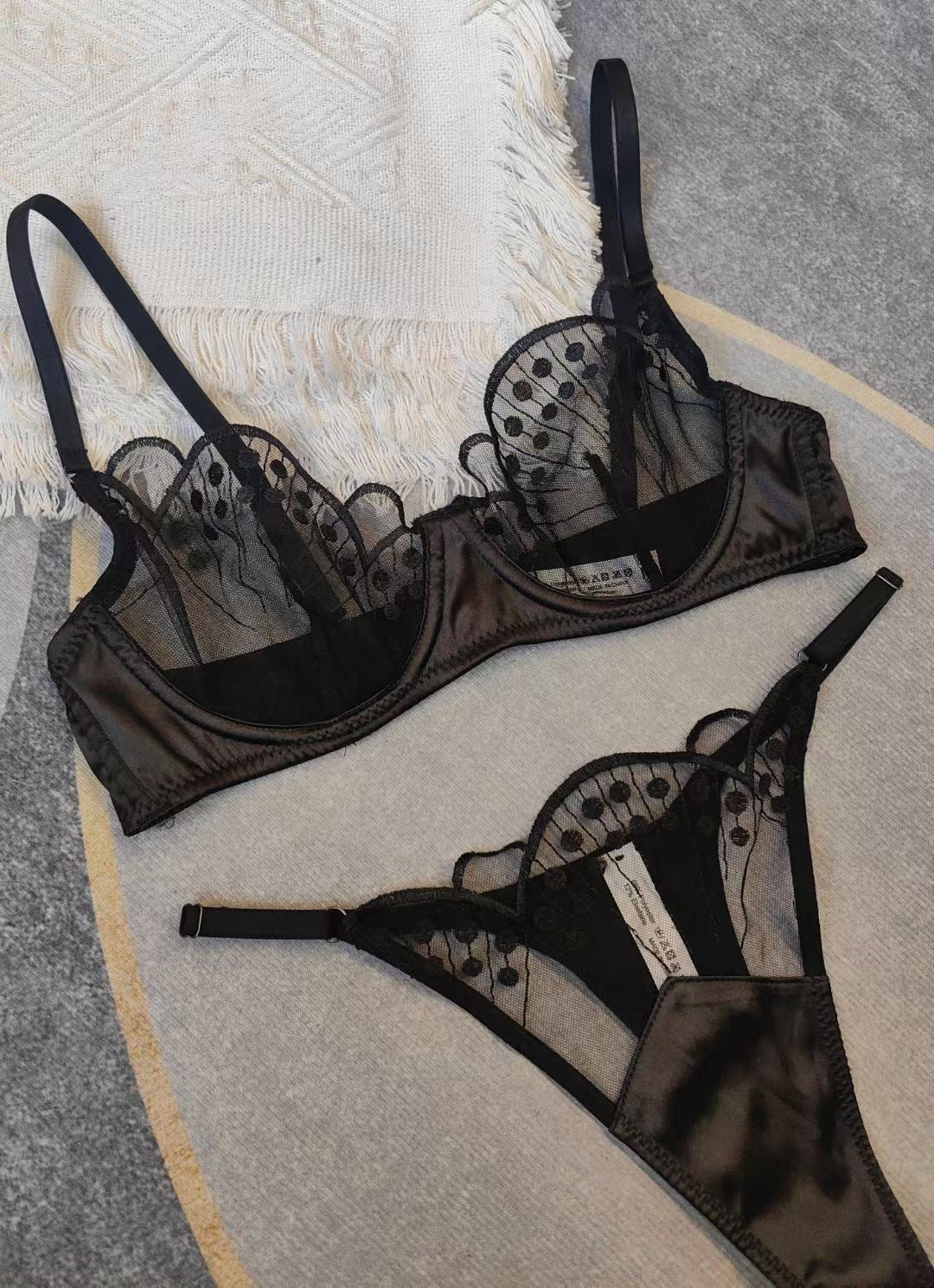 Cross-Border European and American Sexy Lingerie French Ultra-Thin Embroidered Lace Bra Large Bust Minimizer Anti-Sagging Bra