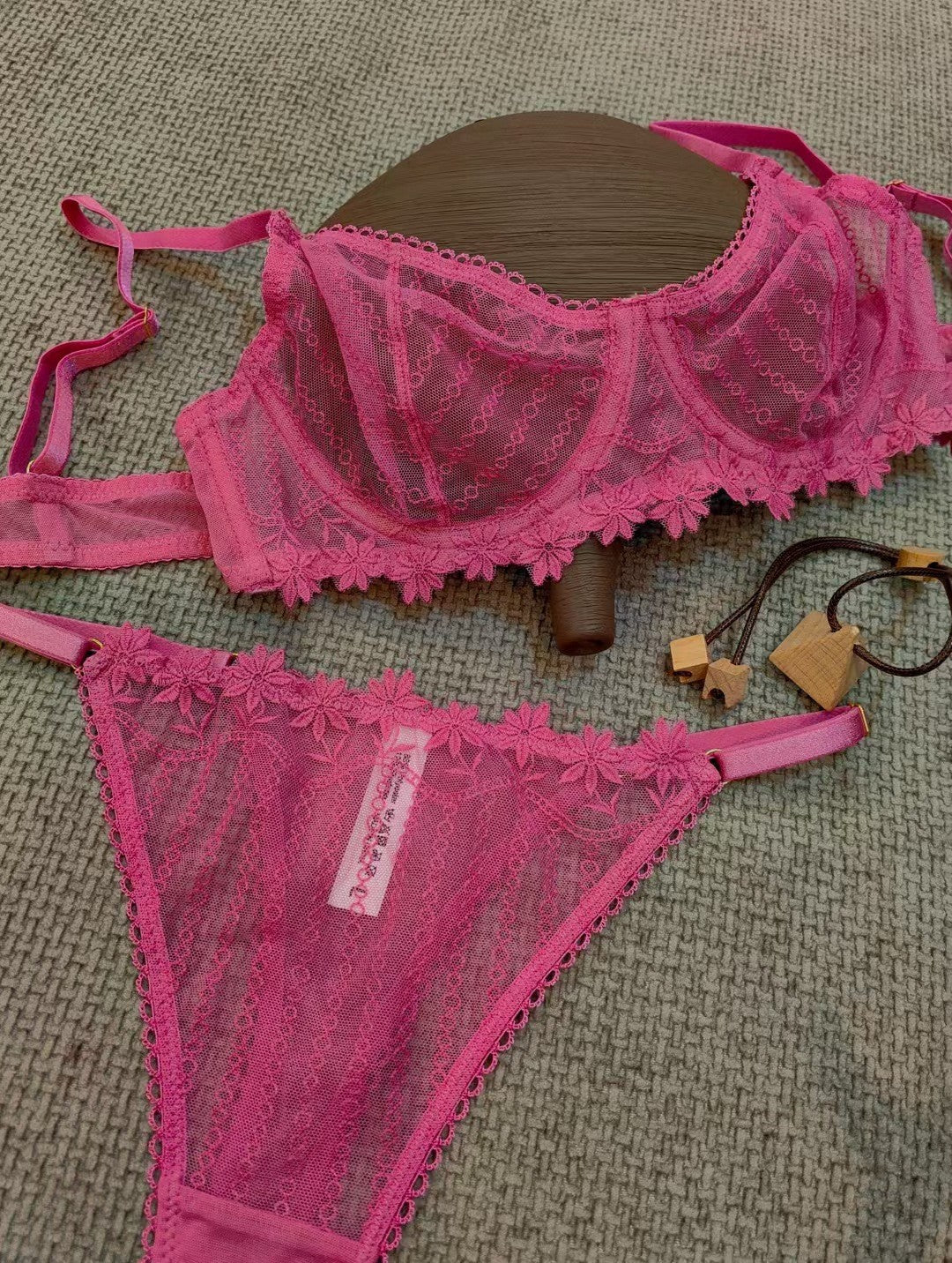 Cross-Border Sexy Lace Lingerie French Ultra-Thin Transparent Embroidery Erotic Lingerie Big Chest Minimizer Plus Size Bra Set