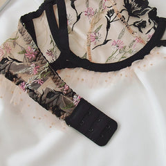 INS Cross-Border European and American Sexy Lingerie Ultra-Thin Floral Embroidery Lace Large Bust Minimizer Plus Size Bra Set