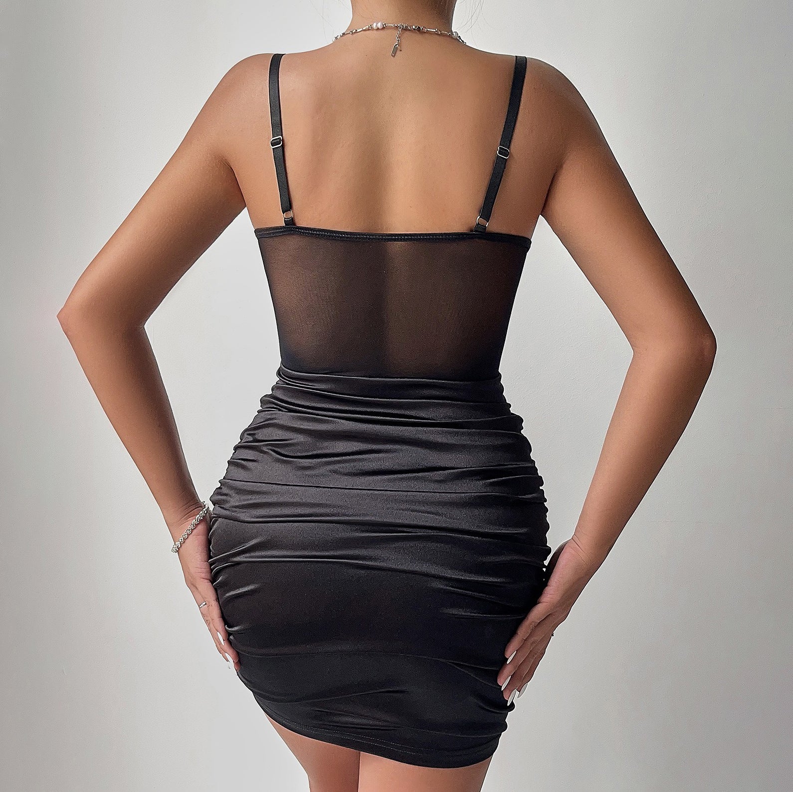 Cross-Border European and American Sexy Embroidered Lace Camisole Dress Bodycon Underwire Fishbone Hot Girl Tight-Fitting Temptation Close-Fitting Dress