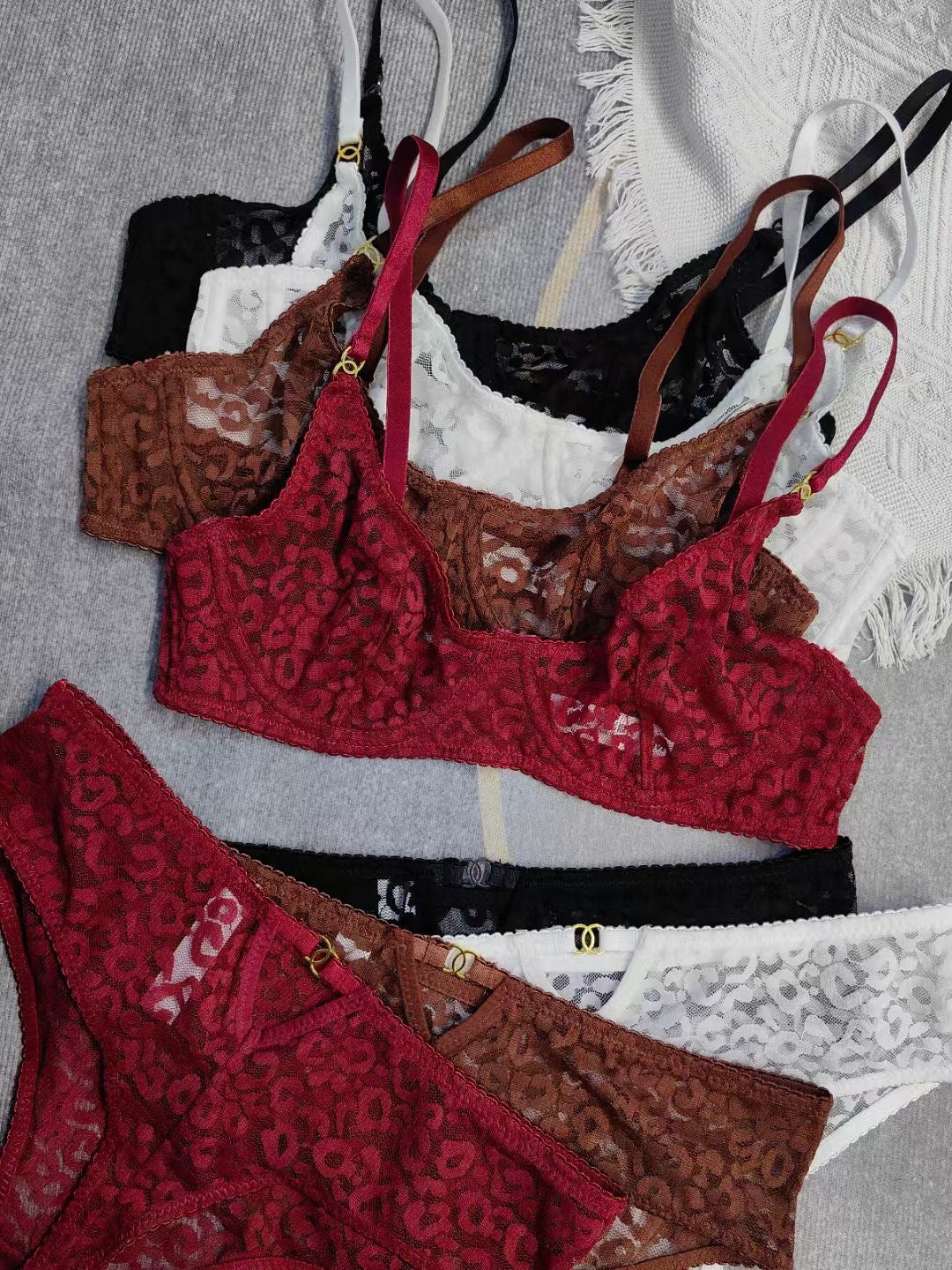 European and American Sexy Lingerie French Ultra-thin See-through Jacquard Lace Erotic Lingerie Big Chest Minimizer Plus Size Bra Set