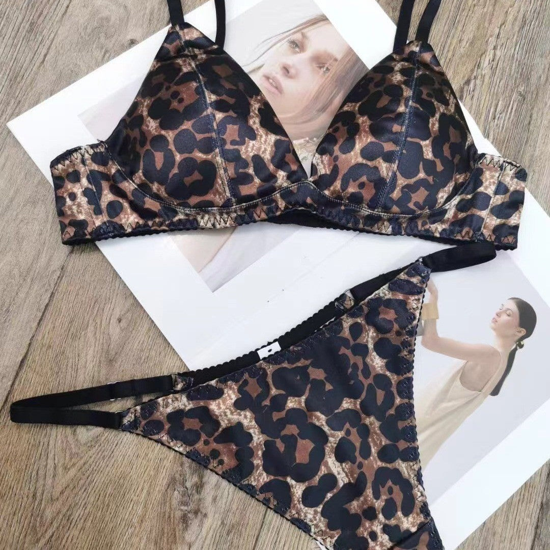 Cross-Border Hot-Selling Sexy Wireless Bra Thin Seamless Leopard Print Satin Large Bust Minimizing French Style Bra Two-Piece Set
