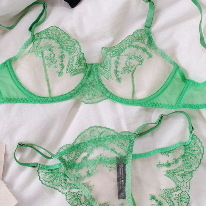 Cross-Border Hot-Selling Sexy French Lingerie Ultra-Thin See-Through Embroidered Lace Temptation Big Chest Minimizer Sexy Lingerie Set