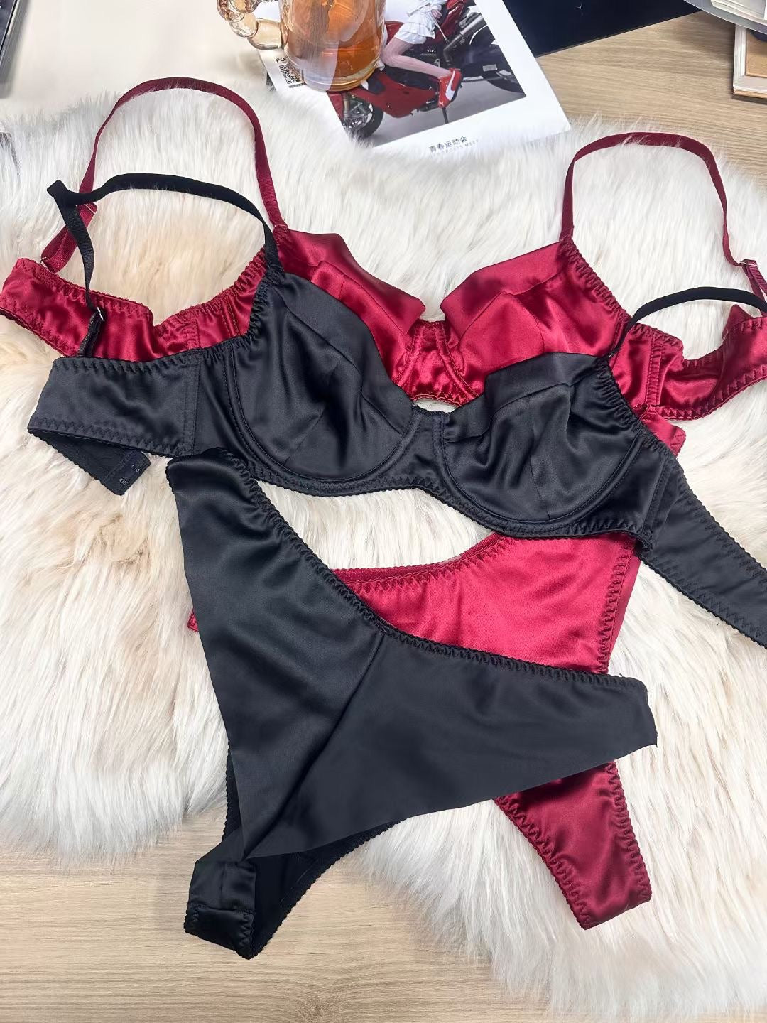 Cross-Border European and American Sexy Lingerie French Style Thin Smooth Large Bust Minimizing Lingerie Zodiac Year Red Bra Set