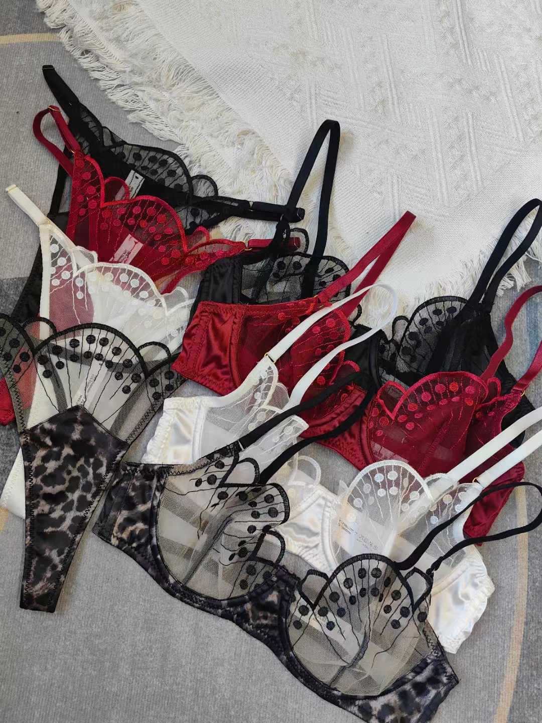 Cross-Border European and American Sexy Lingerie French Ultra-Thin Embroidered Lace Bra Large Bust Minimizer Anti-Sagging Bra