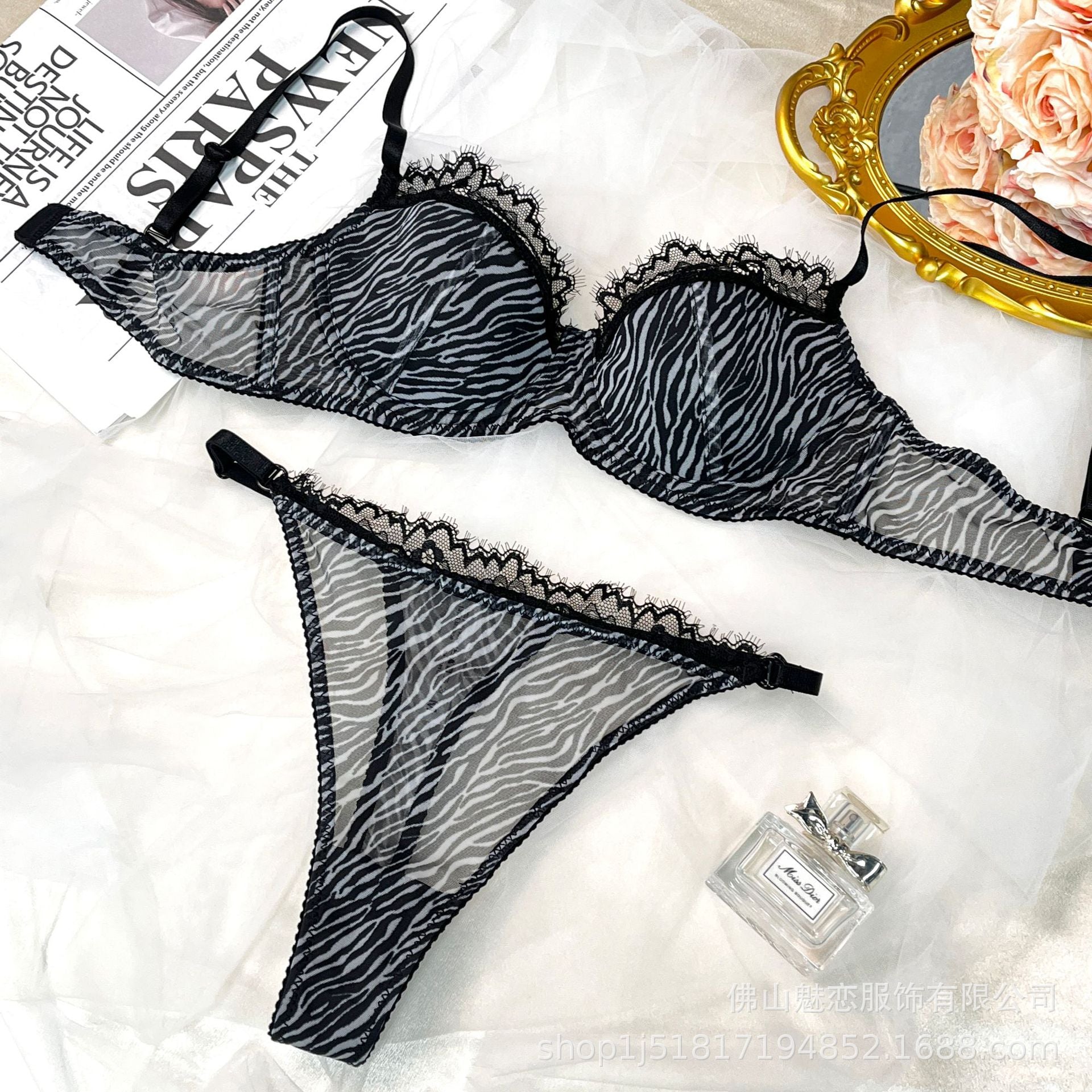 Cross-Border European and American Style Sexy Lingerie for Women Lace Leopard Mesh See-Through Large Bust Minimizer Push-Up Bra Set