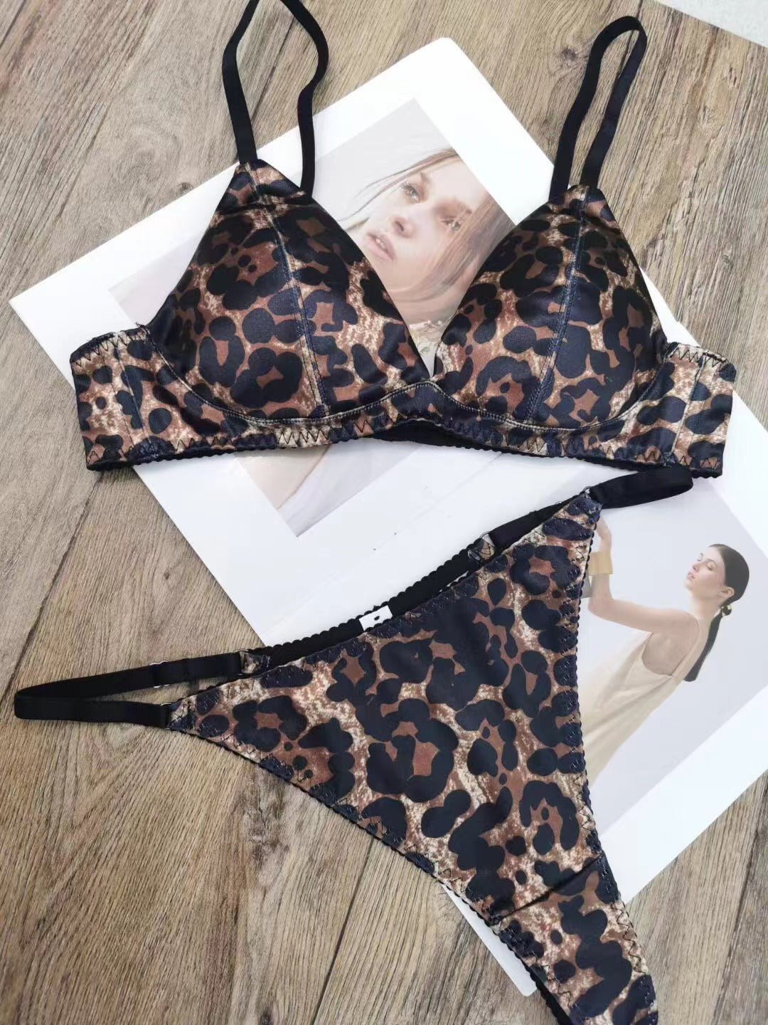 Cross-Border Hot-Selling Sexy Wireless Bra Thin Seamless Leopard Print Satin Large Bust Minimizing French Style Bra Two-Piece Set