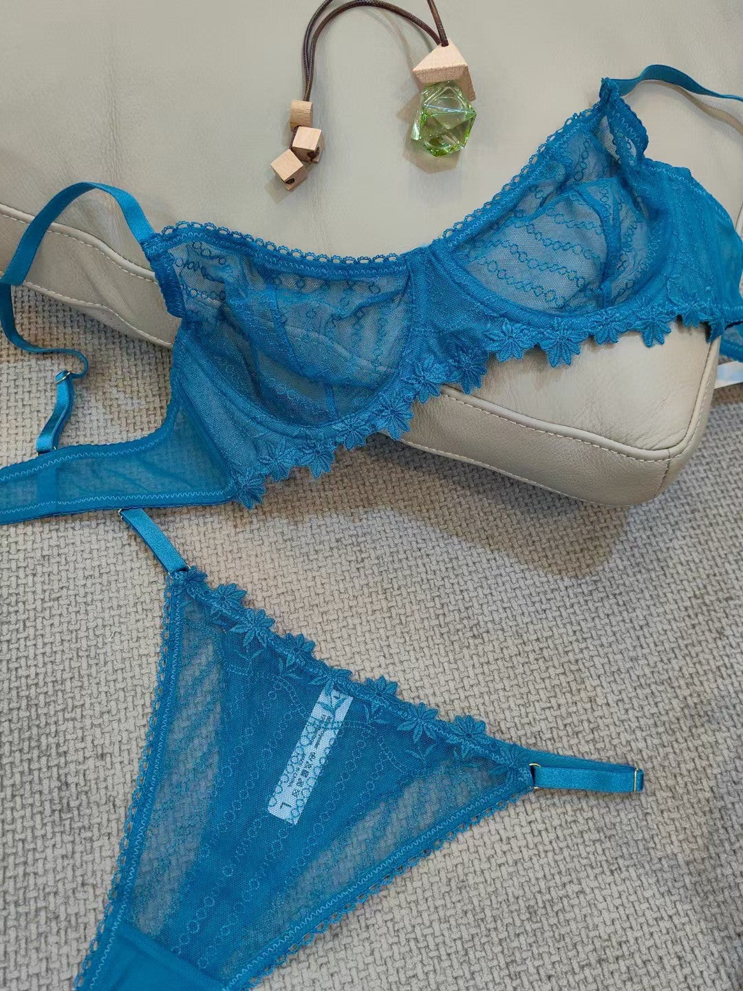 Cross-Border Sexy Lace Lingerie French Ultra-Thin Transparent Embroidery Erotic Lingerie Big Chest Minimizer Plus Size Bra Set