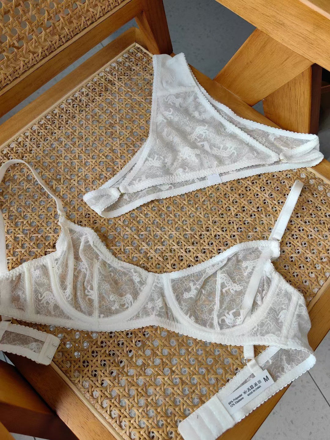 European and American Cross-Border New Sexy Lingerie Large Bust Minimizer Plus Size Bra Ultra-Thin See-Through Jacquard Lace Erotic Lingerie