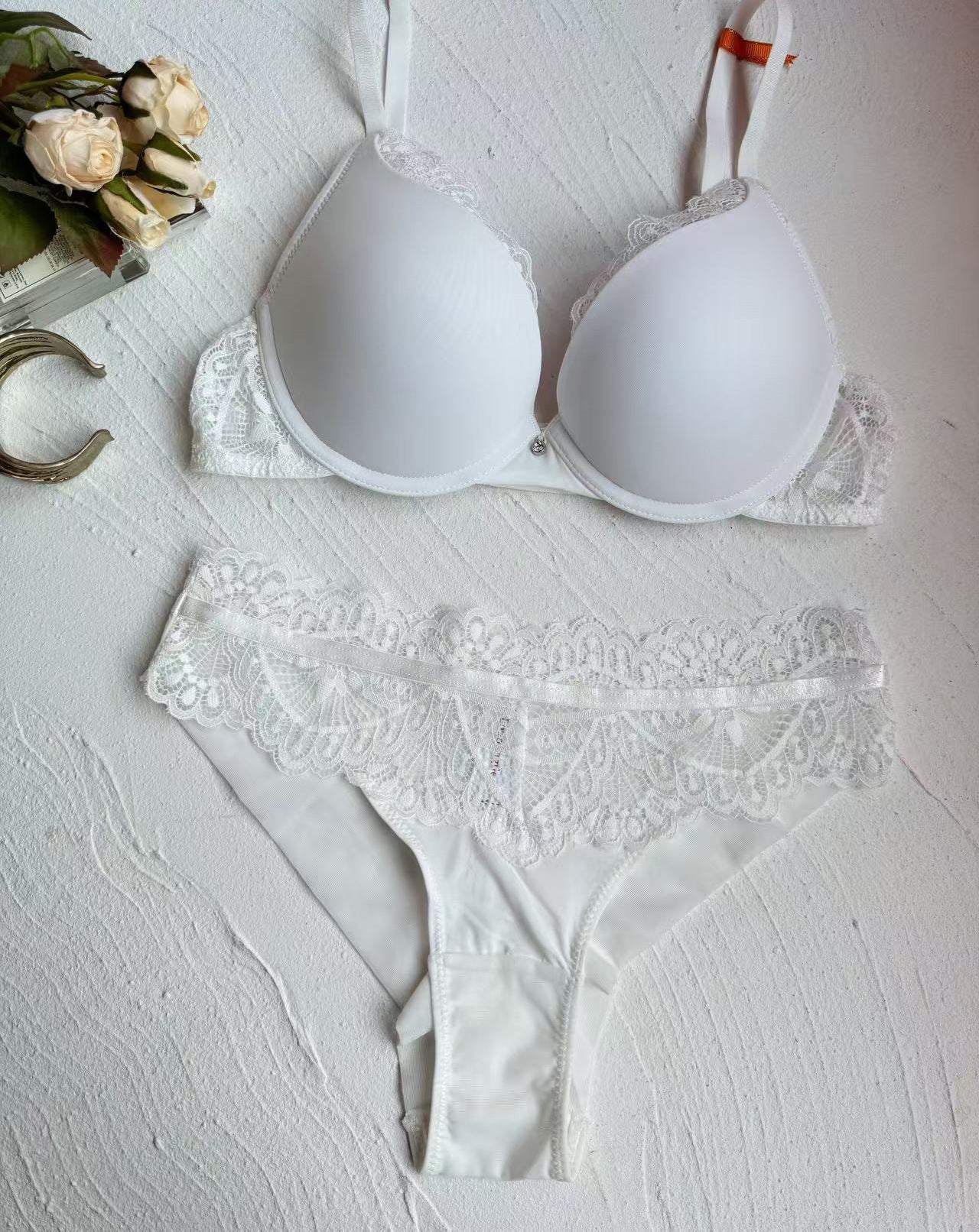 Amazon European and American French Style Sexy Lingerie Set Lace Satin Small Chest Push-Up Big Chest Minimizer Lift Bra