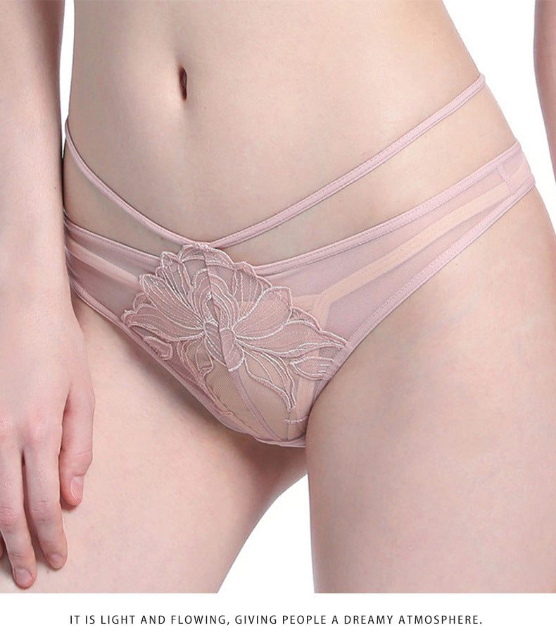 European and American Cross-Border Sexy Women's Panties Thin Breathable Embroidered Lace Panties Hip-Lifting Low Waist Plus Size Panties T Pants