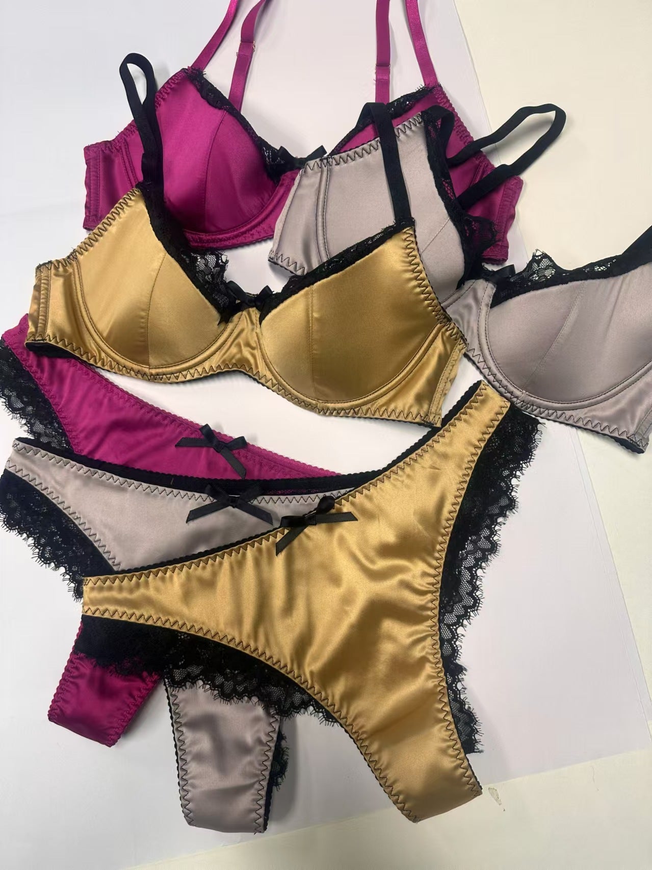 Cross-Border European and American Sexy Lingerie French Style Thin Satin Patchwork Lace Lingerie Large Bust Minimizer Anti-Sagging Bra