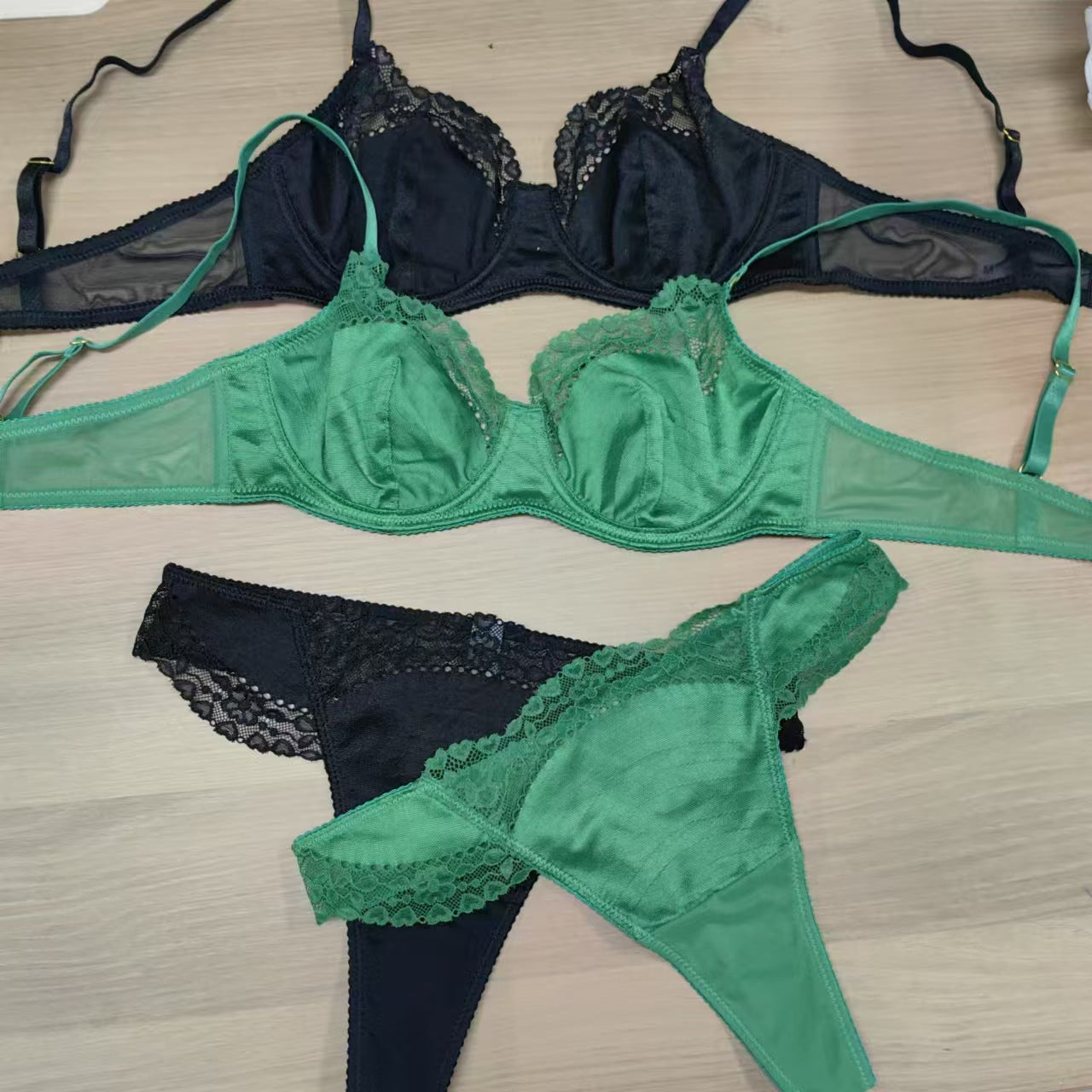 European and American Cross-Border Sexy Lingerie Summer Thin French Lace Lingerie for Women with Large Bust, Minimizing and Anti-Sagging Bra Set