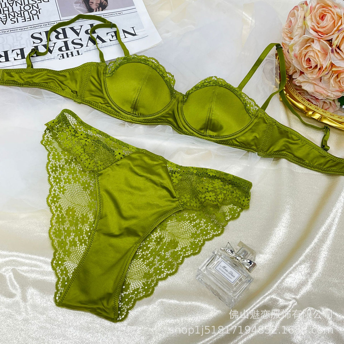 Cross-Border European and American Style French Lingerie Women Sexy Thin Lace Satin Bra Large Bust Minimizer Anti-Sagging Bra Set