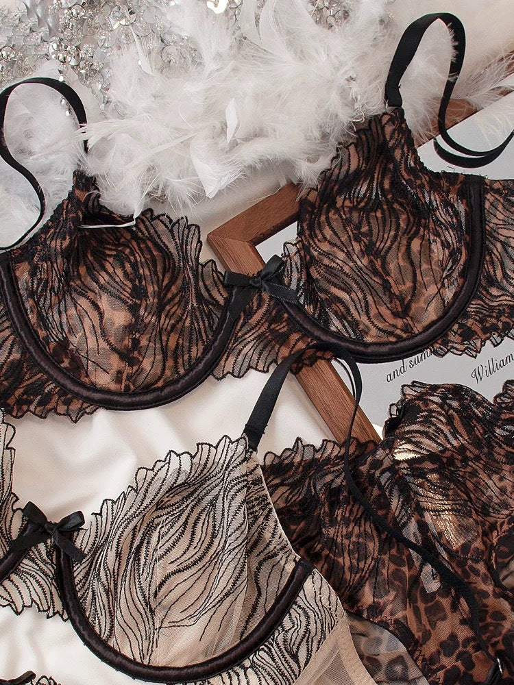 European and American Cross-Border Sexy Lingerie French Style Large Bust Minimizing Anti-Sagging Thin Embroidered Lace Plus Size Bra