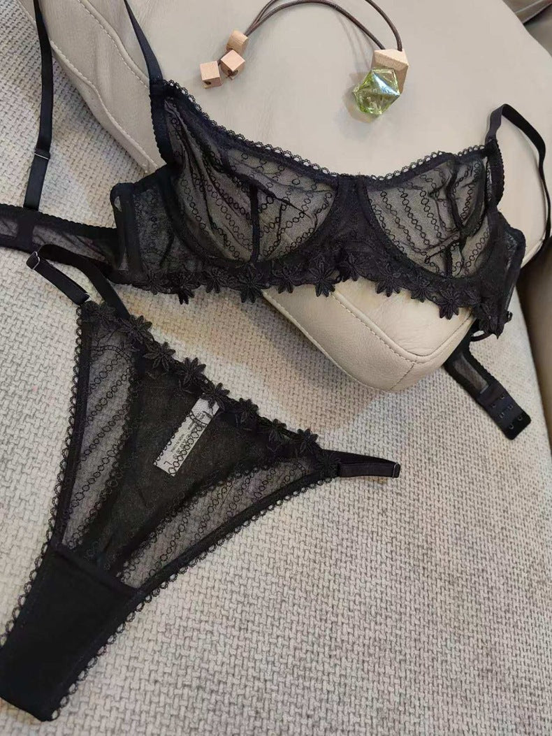 Cross-Border Sexy Lace Lingerie French Ultra-Thin Transparent Embroidery Erotic Lingerie Big Chest Minimizer Plus Size Bra Set