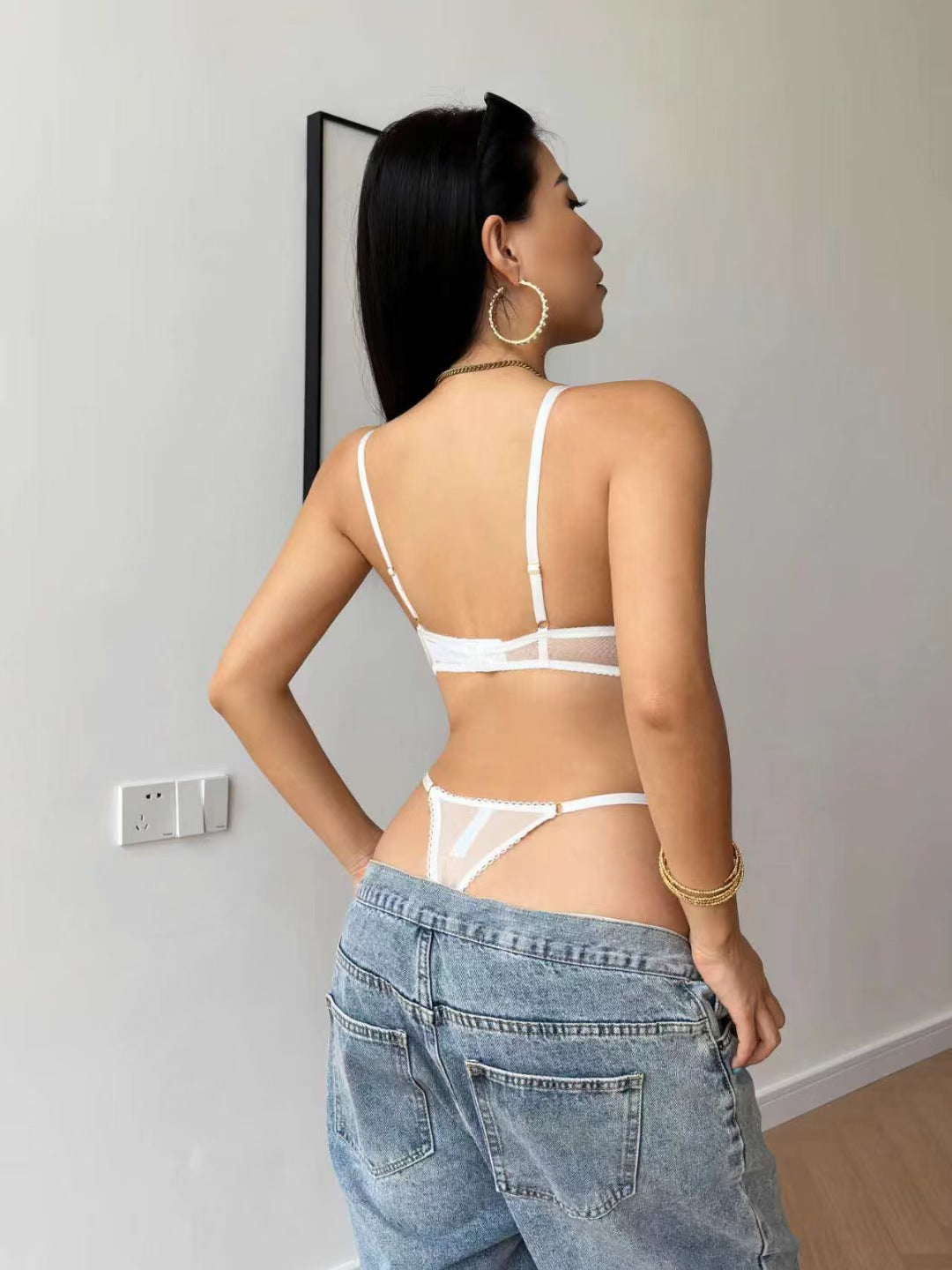 Cross-Border Sexy Lace Lingerie French Ultra-Thin Transparent Embroidery Erotic Lingerie Big Chest Minimizer Plus Size Bra Set