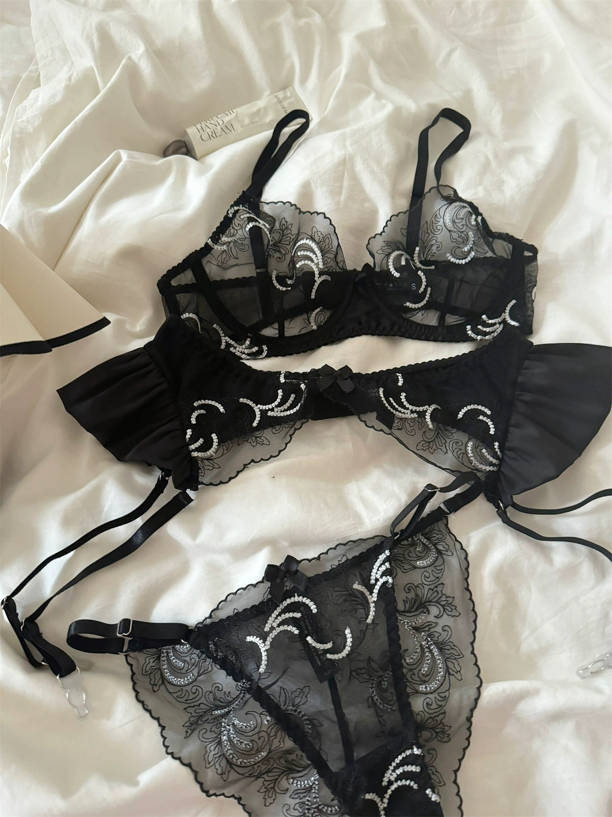 European and American Foreign Trade Hot-Selling Sexy Lingerie for Women, Large Bust Minimizer, Sheer Lace Garter Stockings, Bra Set Three-Piece Set