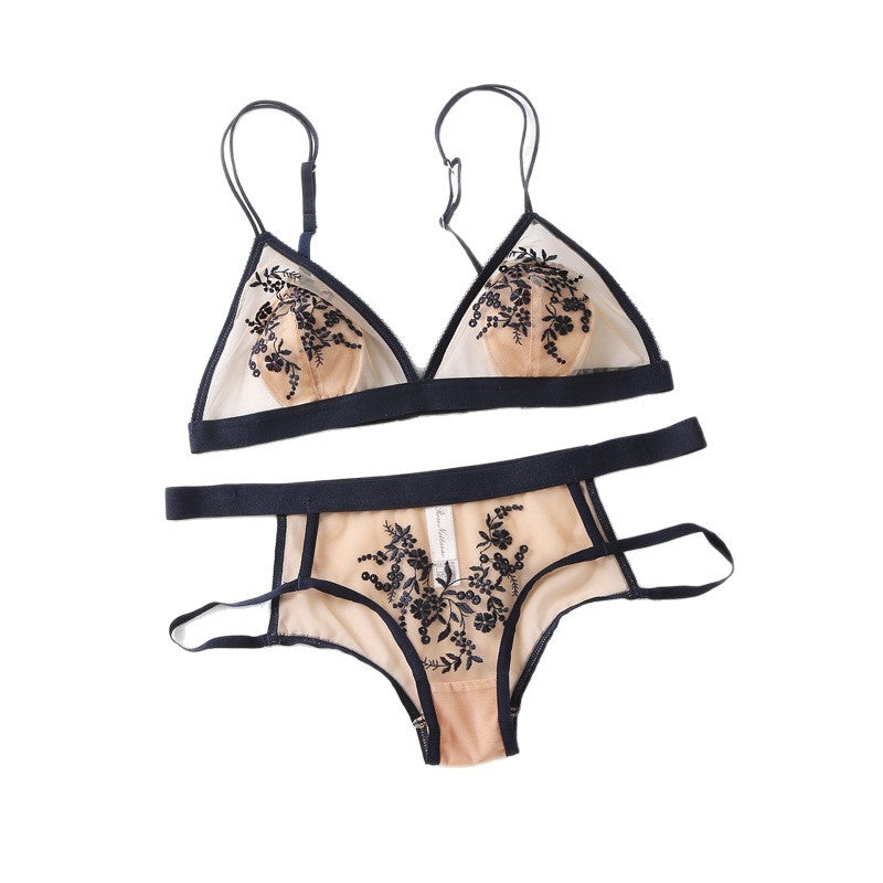 Cross-Border European and American French Style Lingerie Sexy Ultra-Thin See-Through Lace Embroidery Large Bust Minimizer Triangle Cup Bra Set