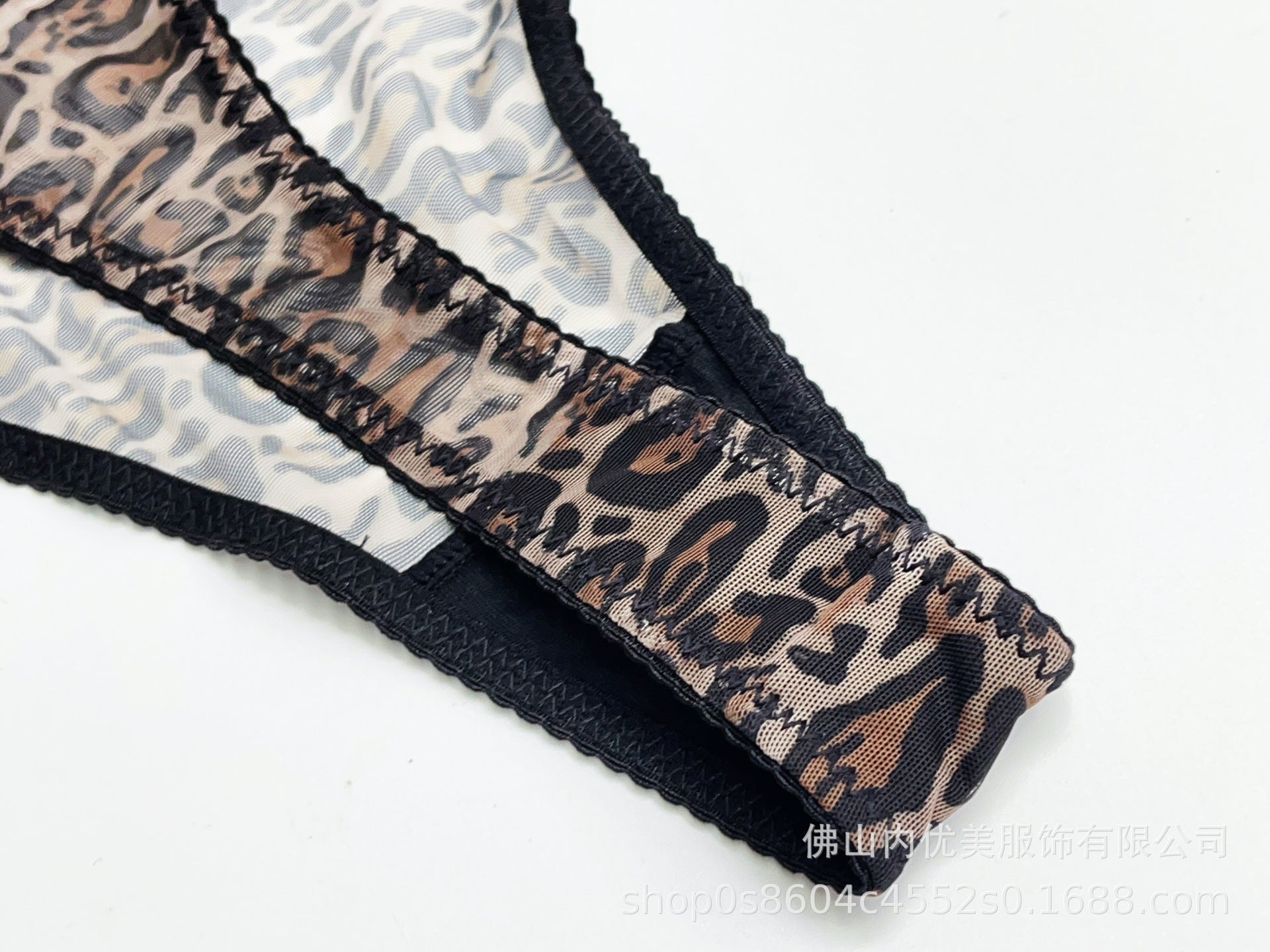European and American Hot-Selling Sexy Lingerie Lace French Bra Large Bust Minimizer Anti-Sagging Sexy Lingerie Set for Women