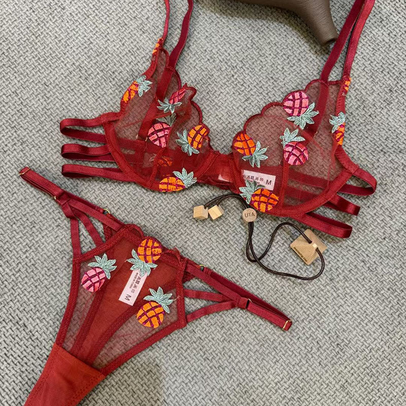 European and American Cross-Border Hot-Selling Sexy Lingerie See-Through Deep V Pineapple Embroidered Lace Big Chest Makes You Look Smaller Sexy Lingerie Set