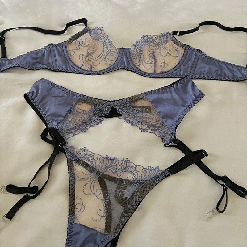 Cross-border French Style Lingerie Sexy Ultra-thin See-through Lace Bra Large Bust Minimizer Anti-sagging Erotic Lingerie Three-piece Set