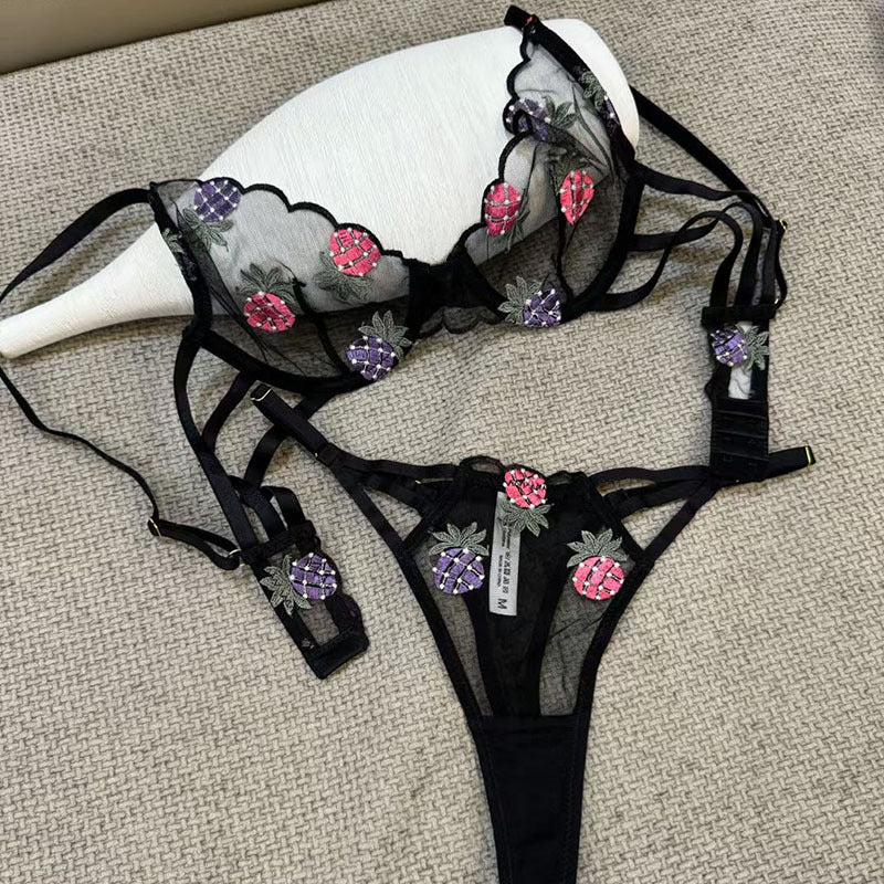 European and American Cross-Border Hot-Selling Sexy Lingerie See-Through Deep V Pineapple Embroidered Lace Big Chest Makes You Look Smaller Sexy Lingerie Set