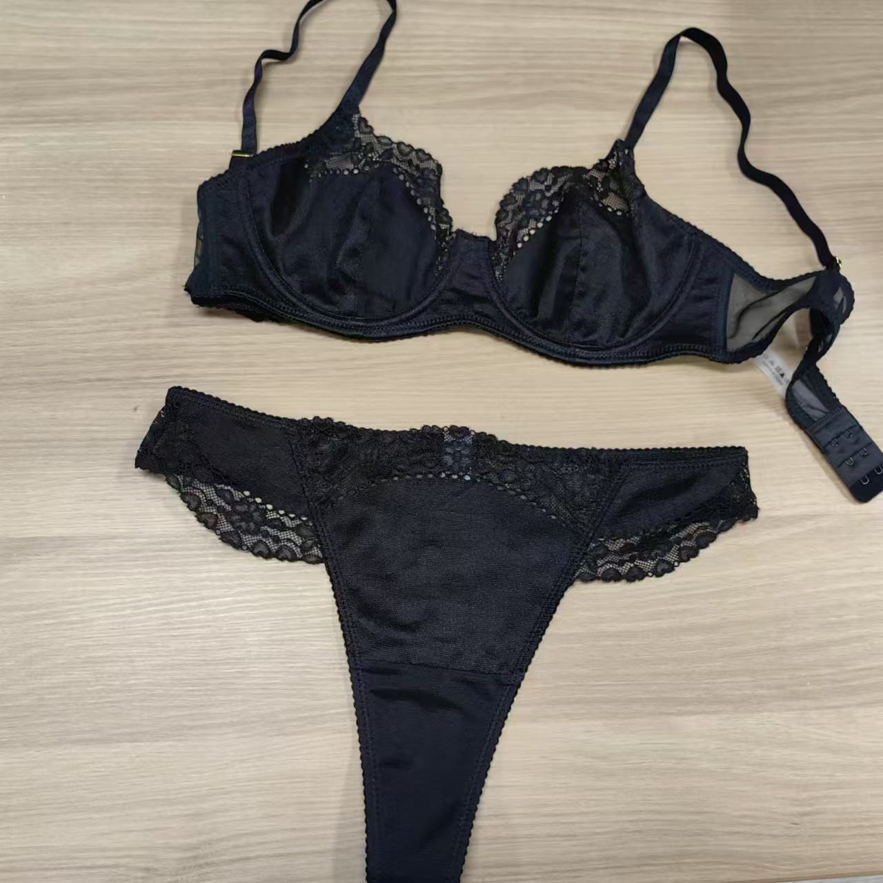 European and American Cross-Border Sexy Lace Lingerie French Pure Desire Ultra-Thin Plus Size Lingerie Big Chest Minimizer Anti-Sagging Bra