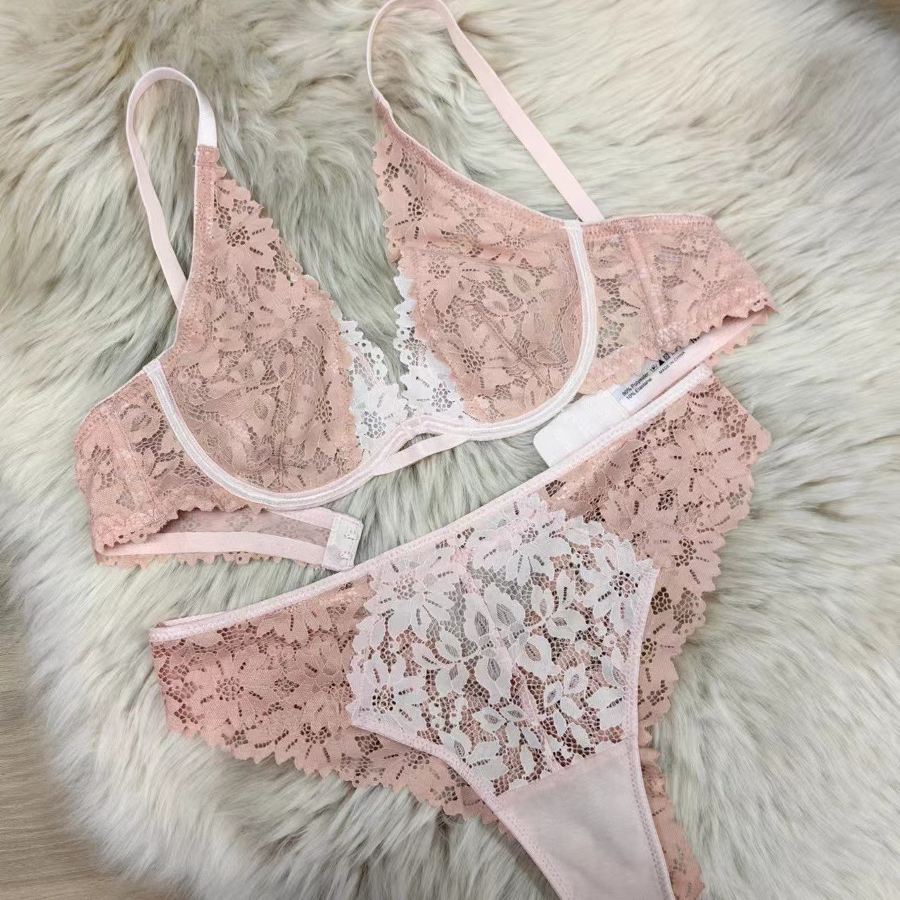 Cross-Border European and American Sexy Lingerie for Women French Style Ultra-Thin See-Through Lace Lingerie Big Chest Minimizer Anti-Sagging Bra Set
