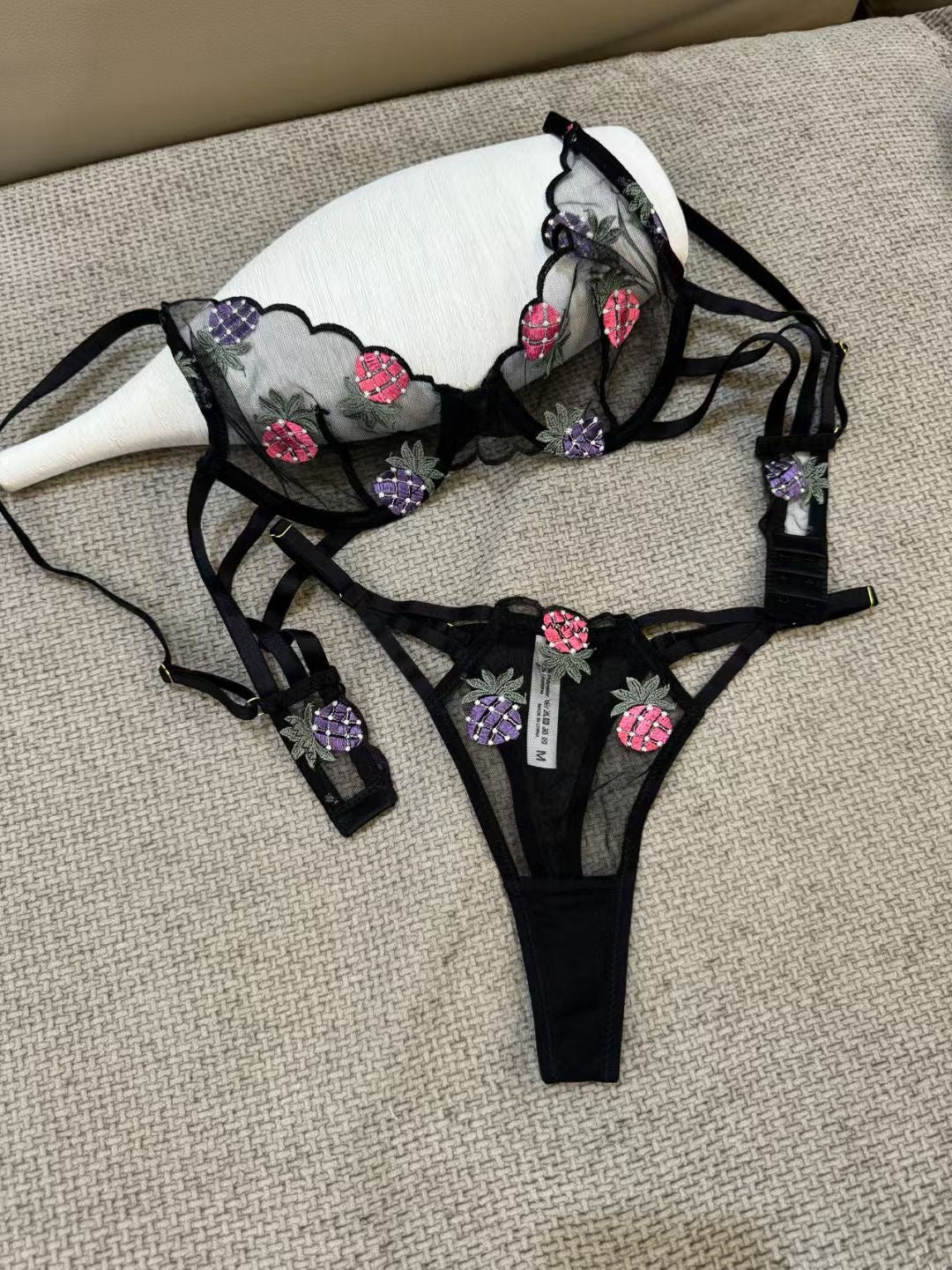 European and American Cross-Border Hot-Selling Sexy Lingerie See-Through Deep V Pineapple Embroidered Lace Big Chest Makes You Look Smaller Sexy Lingerie Set