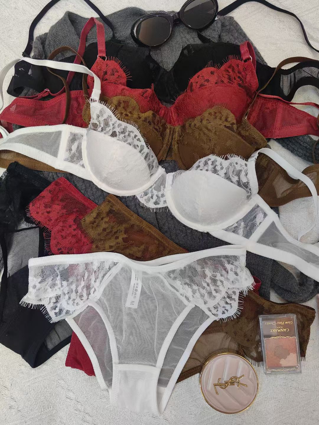 2025New European and American Style Large Size Lingerie Sexy Bra Lace Embroidery Ultra-thin Big Chest Minimizer Bra Set