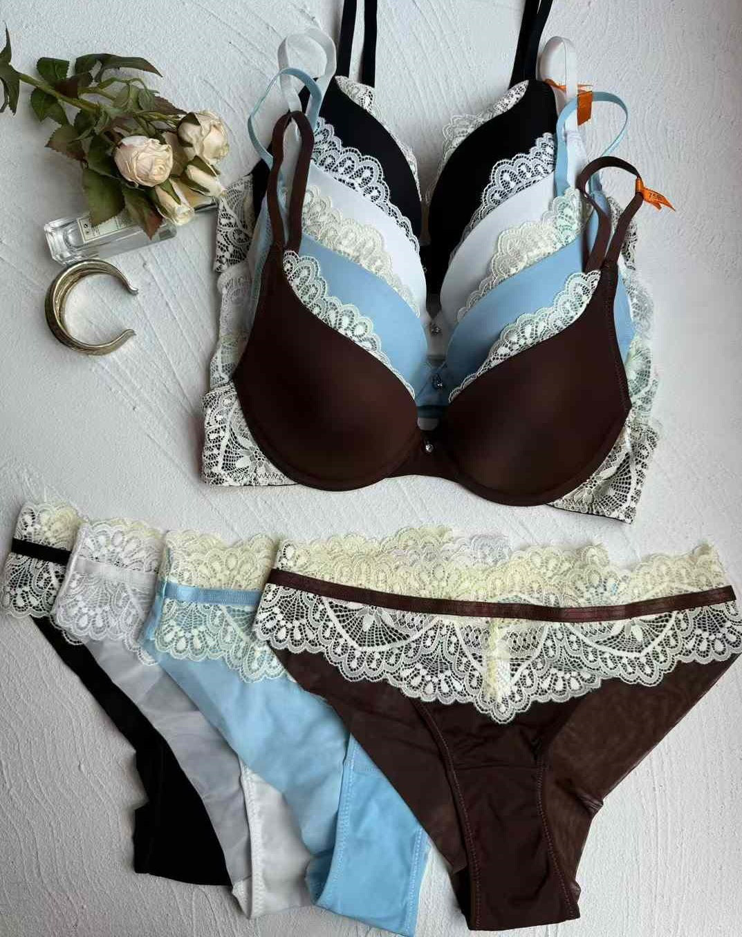 New Cross-Border European and American Style Sexy Push-Up Lace Edge Bra Smooth Surface Bra Top Thin Bottom Thick Bra Set