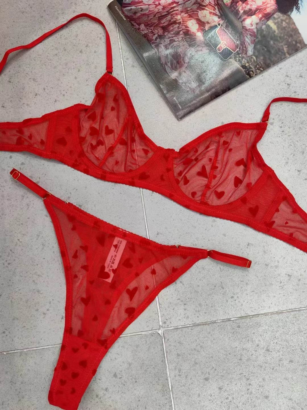 Cross-Border European and American Sexy Lingerie Women's Ultra-Thin Mesh See-Through Heart Large Bust Minimizer Anti-Sagging Bra Set