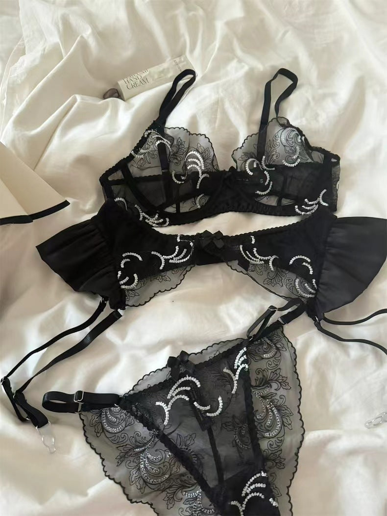 European and American Foreign Trade Hot-Selling Sexy Lingerie for Women, Large Bust Minimizer, Sheer Lace Garter Stockings, Bra Set Three-Piece Set