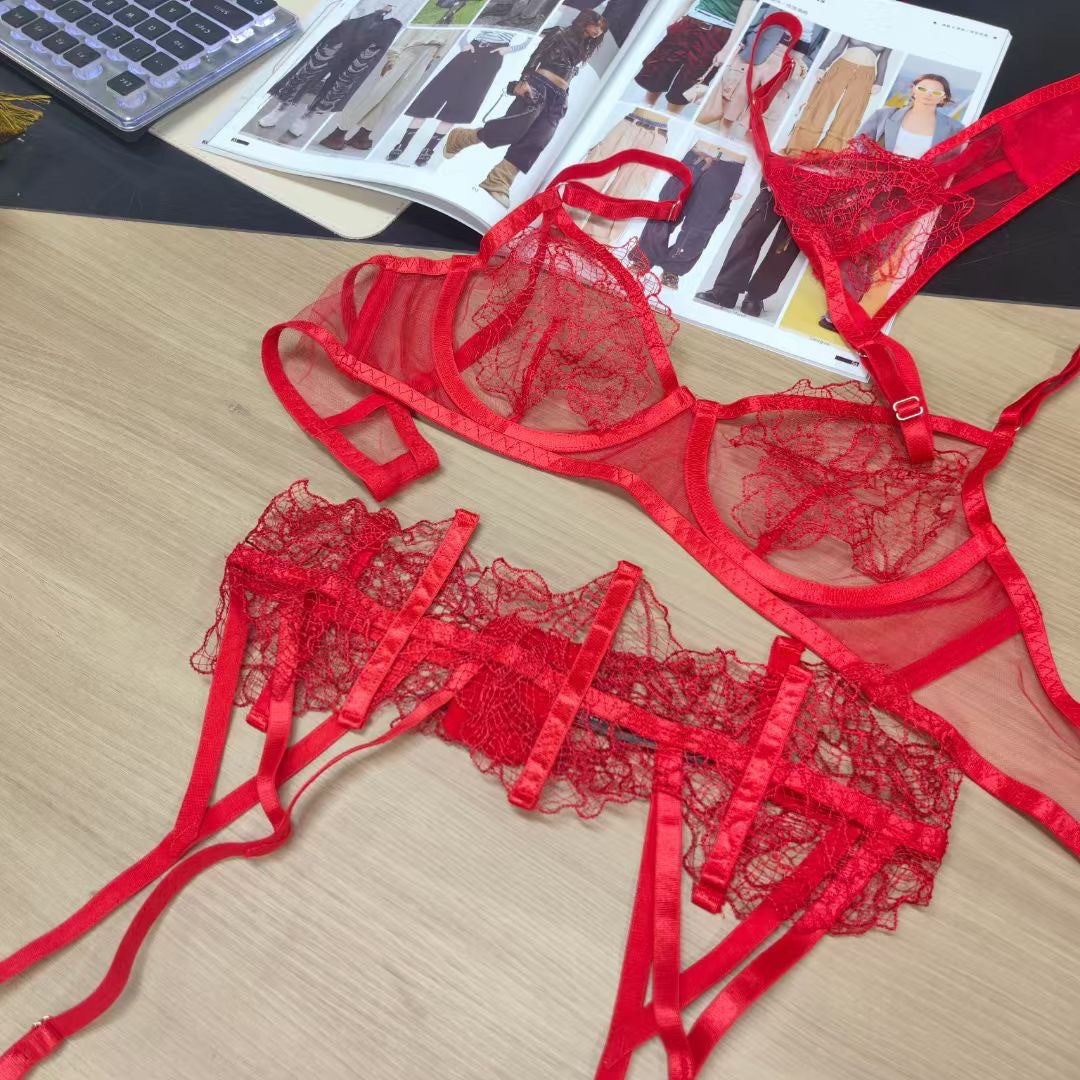 Cross-Border Hot-Selling Sexy Bra See-Through Ultra-Thin Embroidered Lace Big Chest Minimizer Erotic Lingerie Garter Belt Three-Piece Set